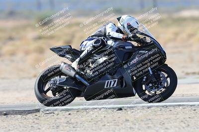 media/Nov-16-2025-Race Pace (Sun) [[8c5fa54630]]/Verified Riders/3-Turn 14 (1045am)/